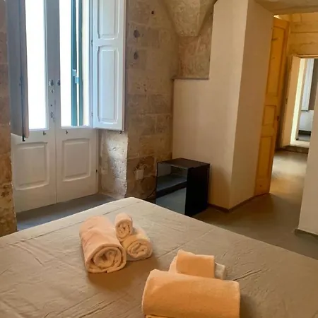 Bed and Breakfast 4 Balconi Suites-luxury *